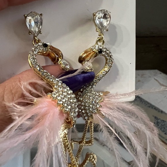 BNWOT Flamingo Feather Earrings! - Picture 3 of 4